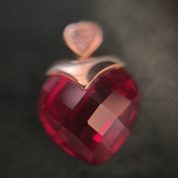 Genuine Sapphire Heart pendant w/ diamond accent on 10k solid gold - Picture 6 of 6